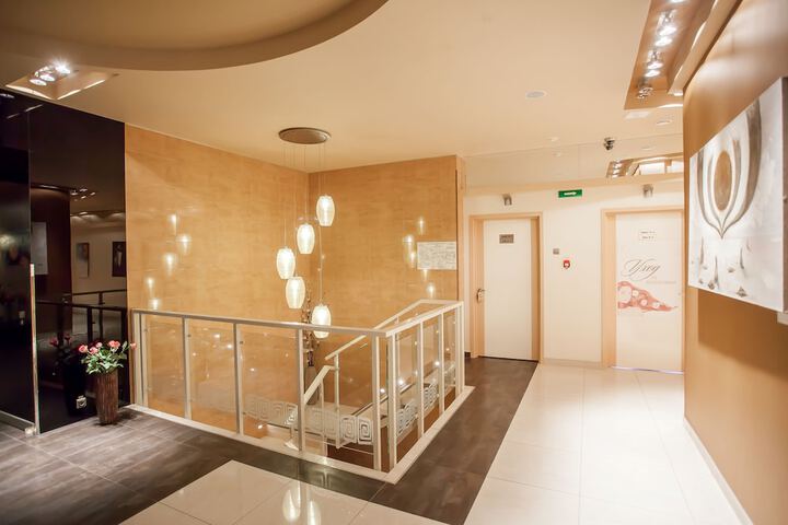 Hotel 4 of 91