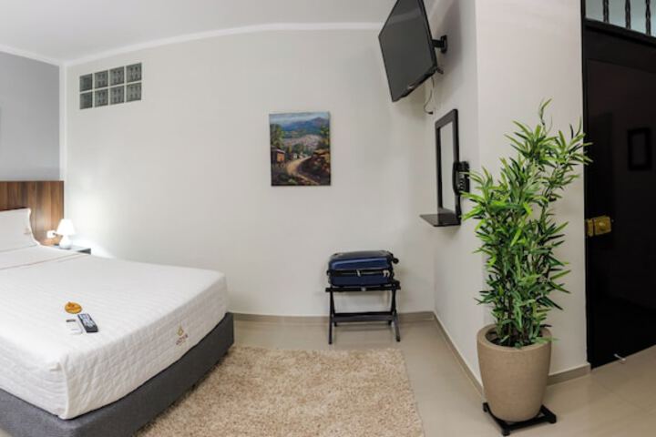 Room 7 of 65