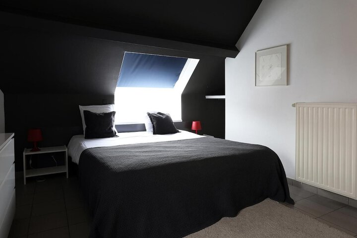 Room 34 of 67