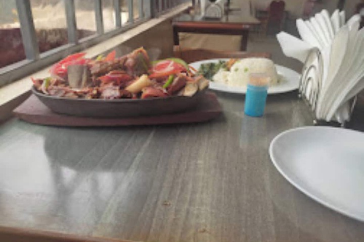 Dining 29 of 57