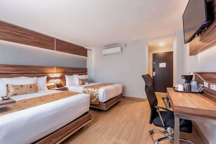 Standard Double Bed (12 of 15)