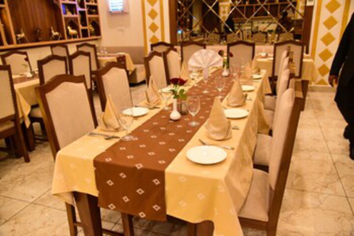 Dining 11 of 28