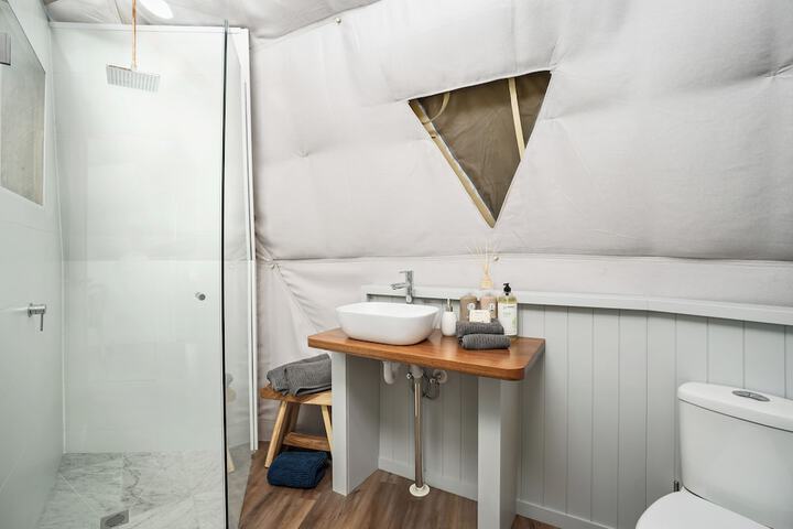 Room 15 of 34