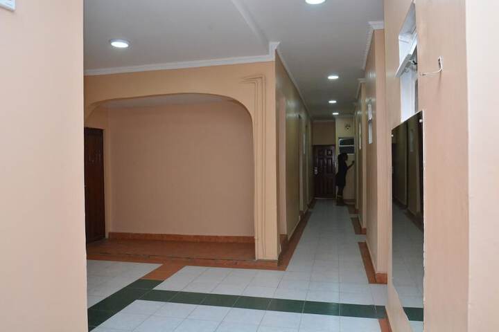 Ballroom/Hall 17 of 17