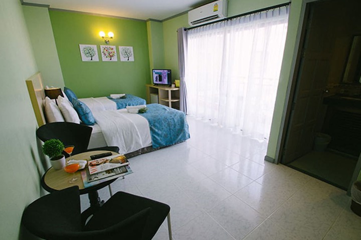 Room 15 of 83