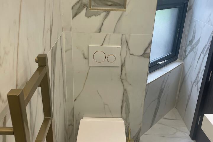 Room 45 of 48
