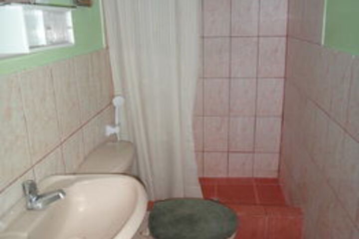 Room 2 of 28
