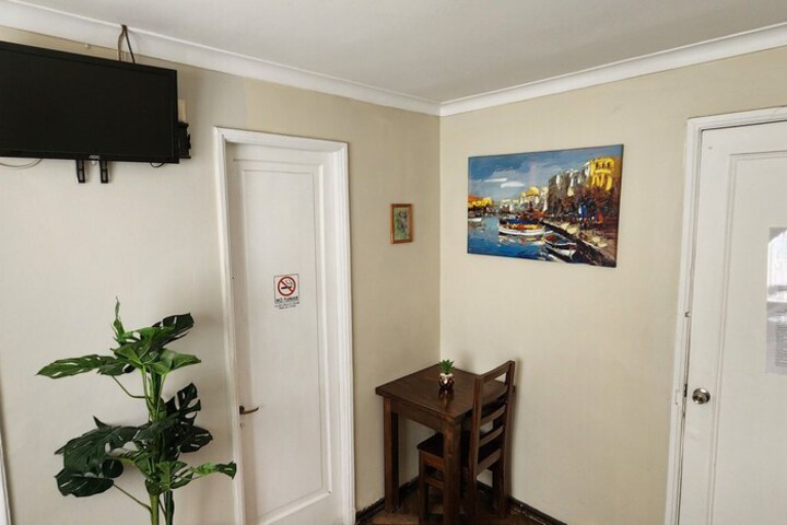 Room 26 of 73