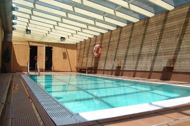 Hotel Pool
