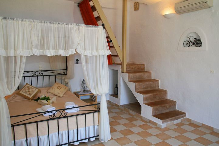 Room 4 of 55
