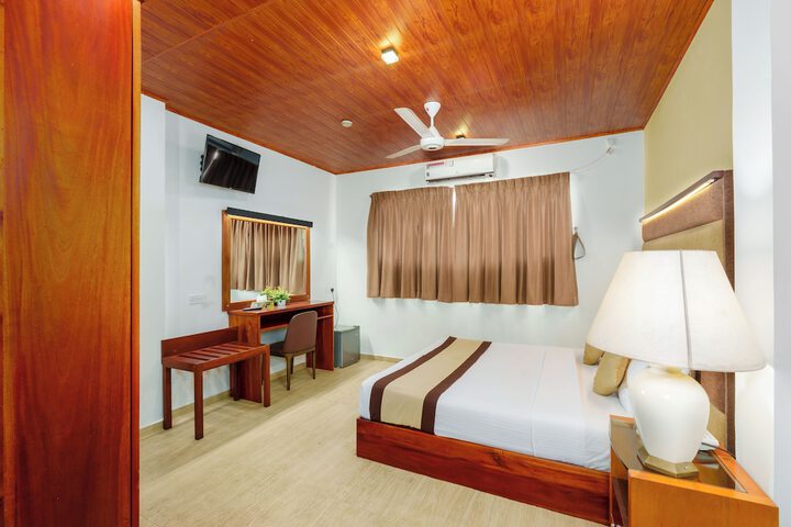 Room 2 of 71