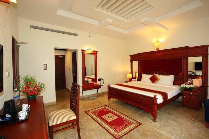 Room 4 of 55