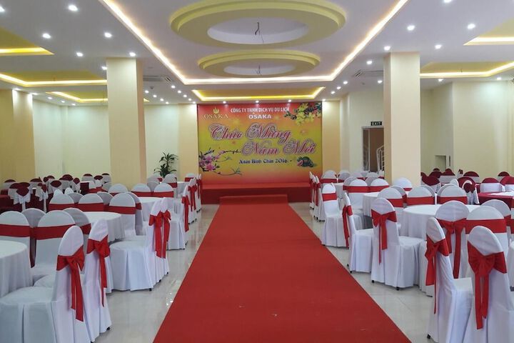 Ballroom/Hall 23 of 41