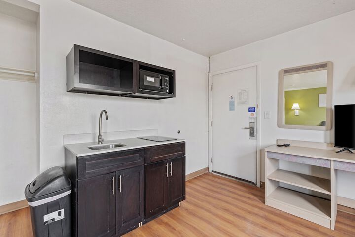 Room 18 of 46