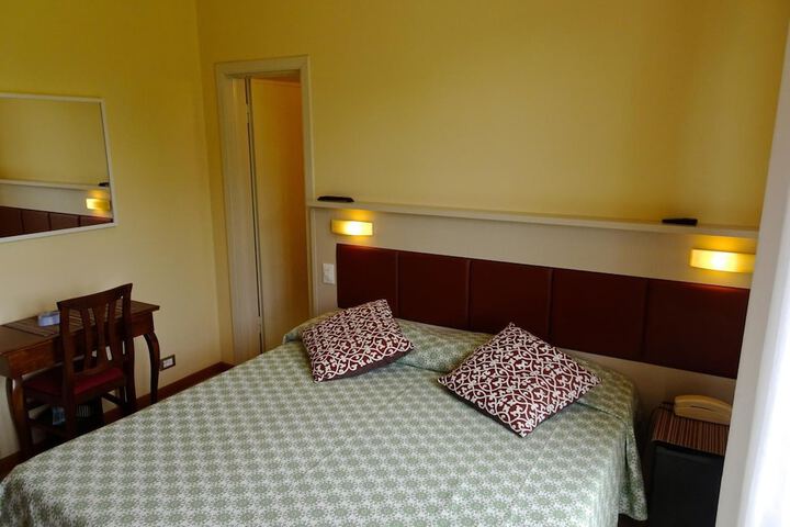 Room 13 of 53