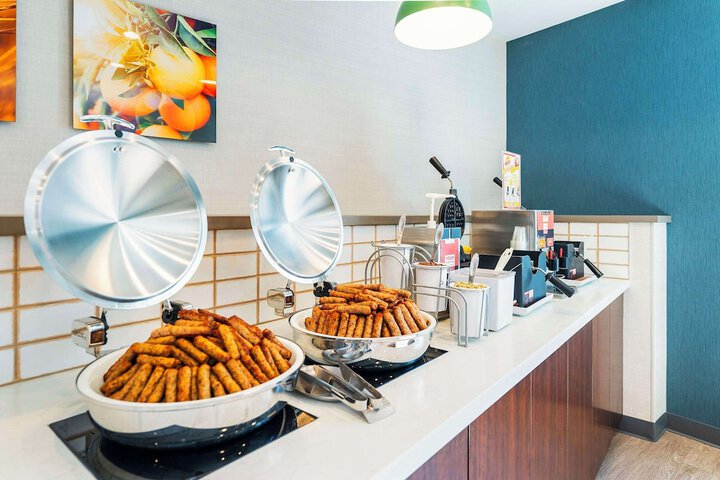 Breakfast/Coffee Service 58 of 71