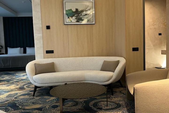 Room 56 of 130