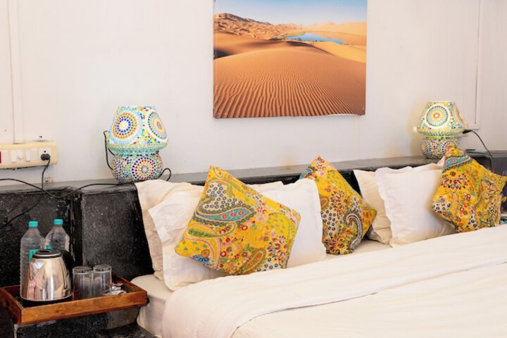 Room 9 of 26
