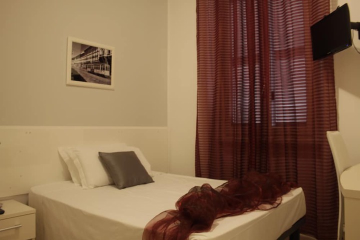 Room 7 of 40