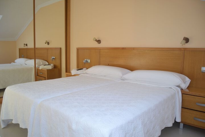 Room 8 of 39