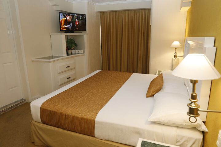 Room 13 of 95
