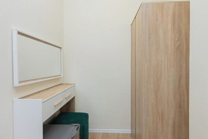 Room 27 of 110