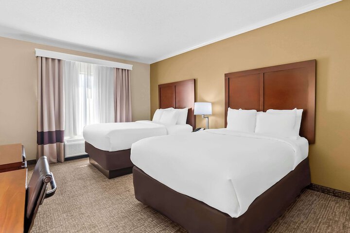 1 King Bed Suite (4 of 13)