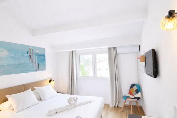 Room 12 of 22