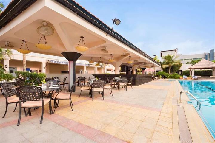 Hotel with Pool