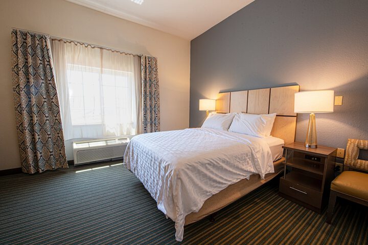 1 Queen Bed Studio Suite (1 of 22)