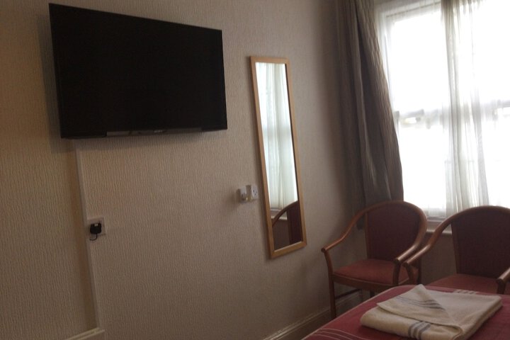 Room 85 of 170
