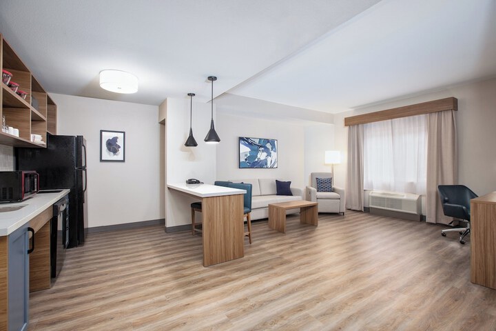 Room 10 of 78