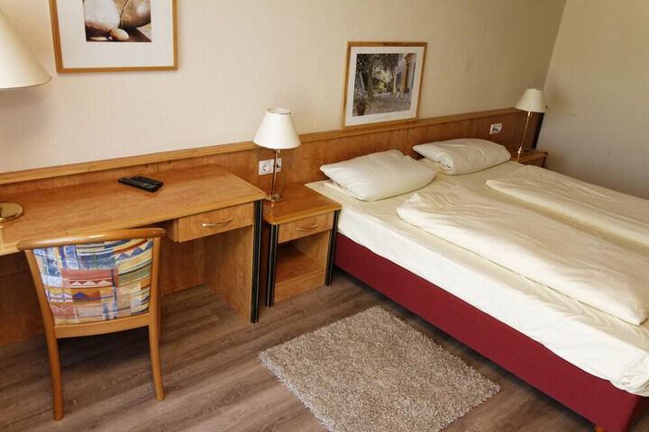 Room 9 of 81