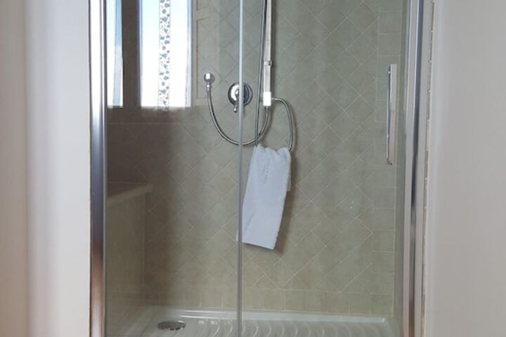 Room 21 of 63