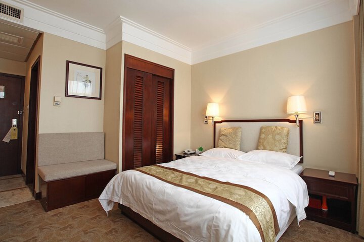 Room 4 of 45