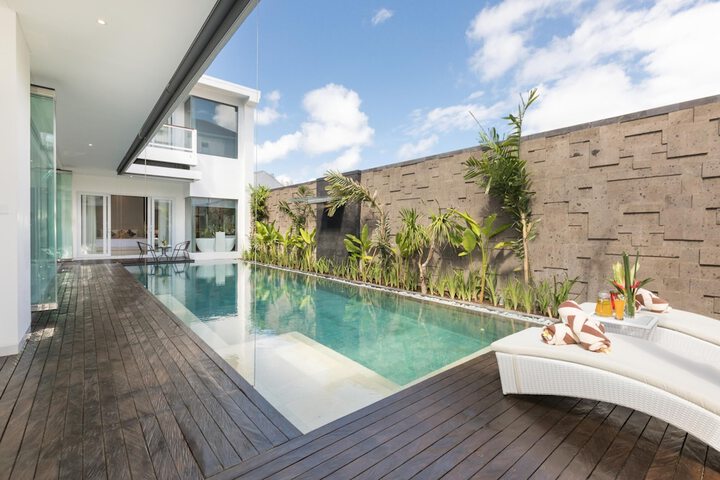 Pool 44 of 62