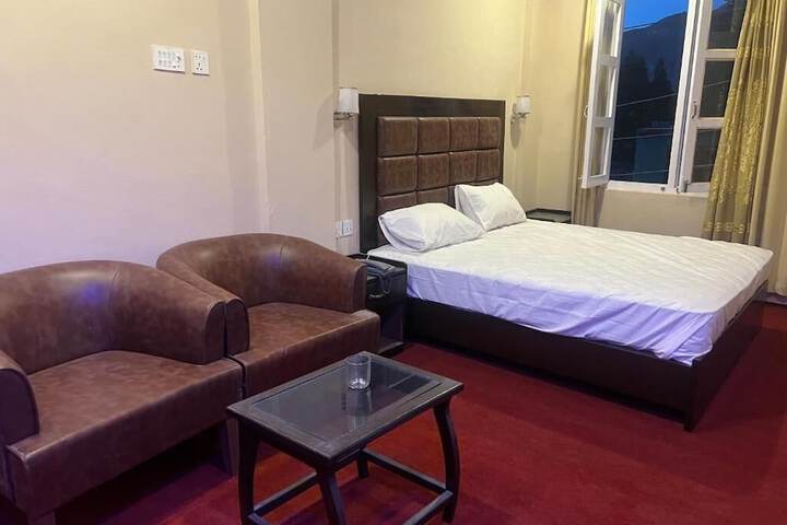 Room 14 of 25