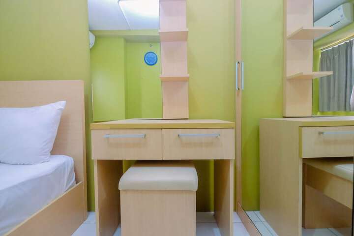 Room 13 of 21