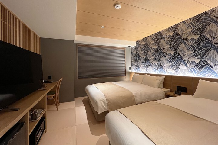 Room 25 of 74