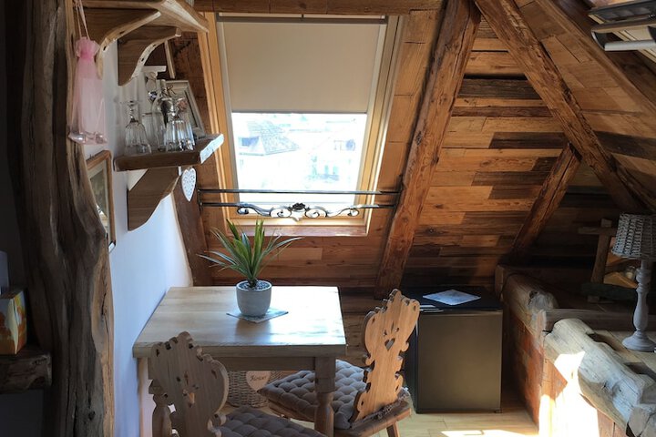 Room 25 of 102
