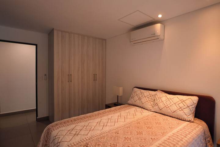 Room 6 of 270