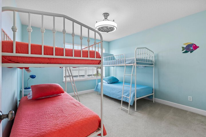Room 2 of 73