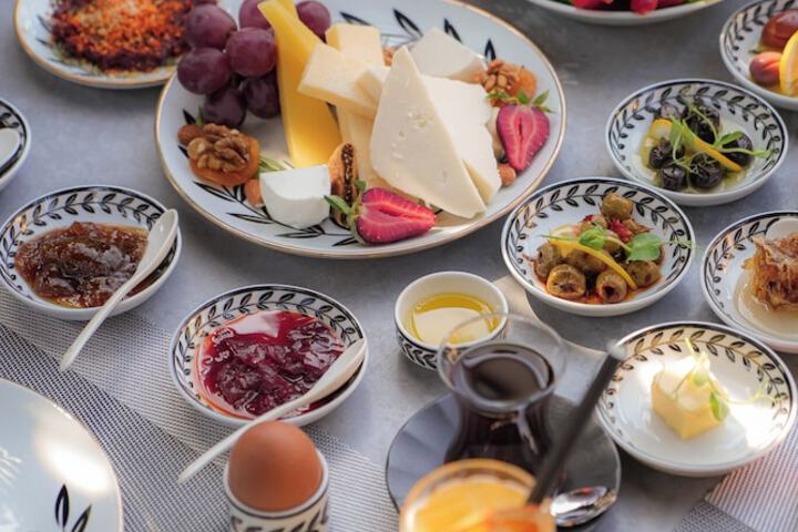 Breakfast/Coffee Service 77 of 104