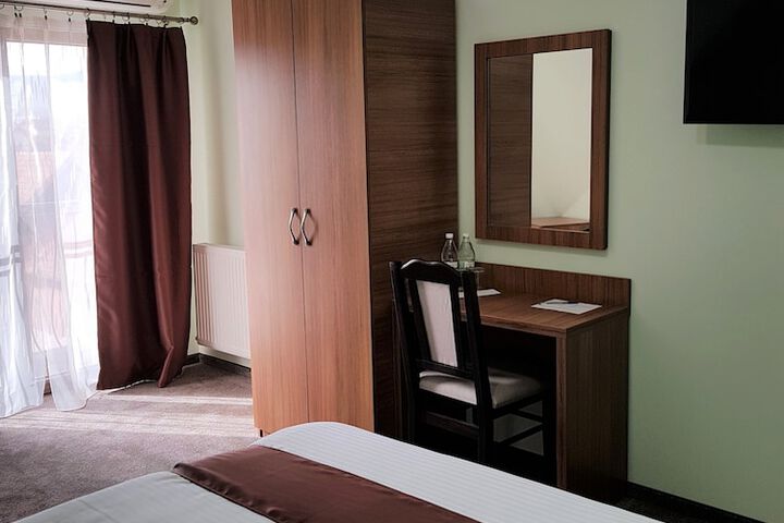 Room 21 of 73