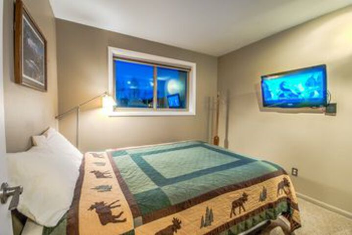 Room 40 of 168