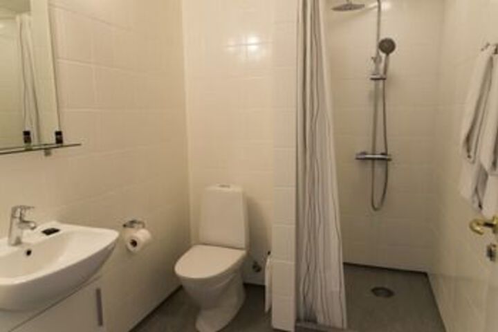 Room 2 of 22