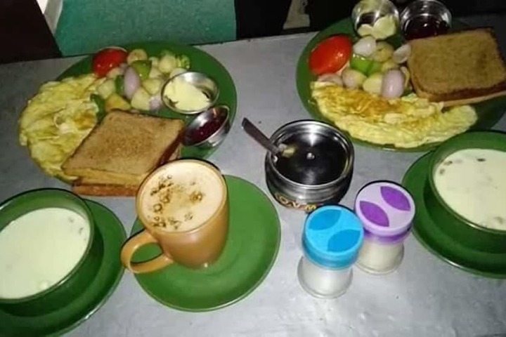 Breakfast/Coffee Service 17 of 30