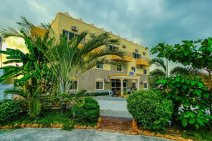Hotel 5 of 25