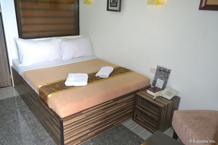 Room 16 of 52