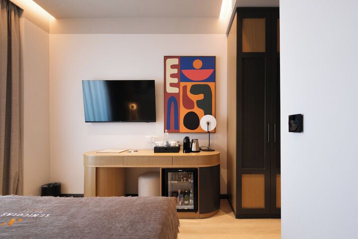 Room 27 of 109